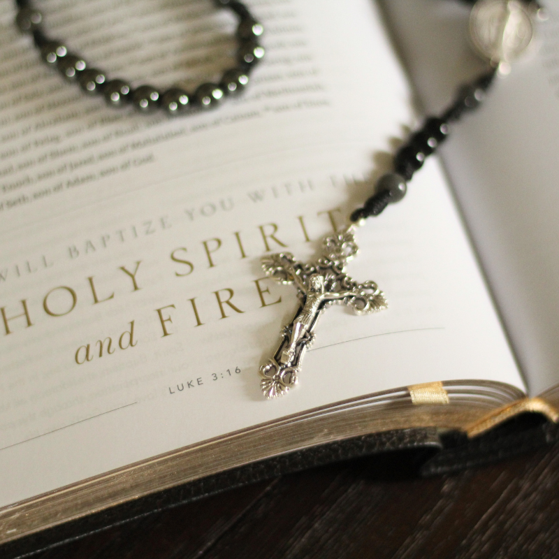 The Shield | Traditional Gemstone Rosary | Wedding Set Collection